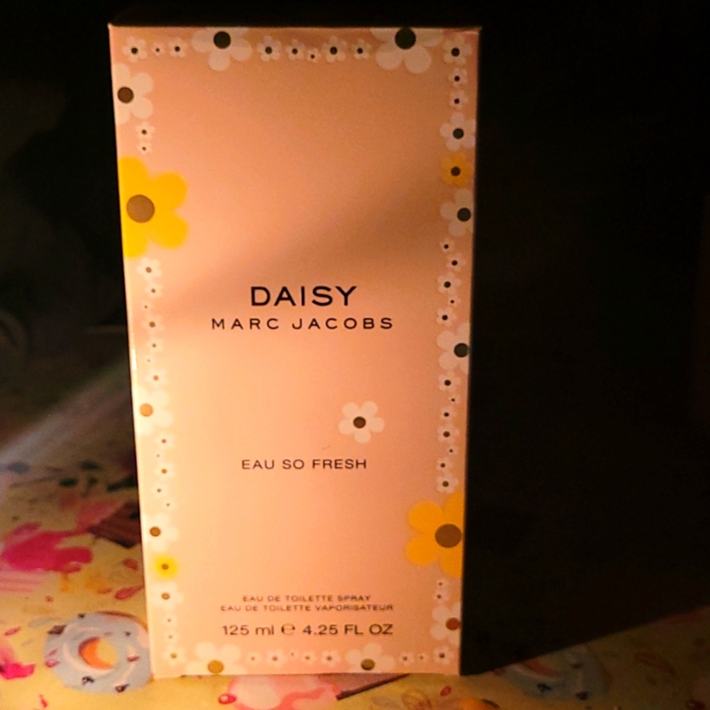 125mL bottle of Marc Jacobs perfume